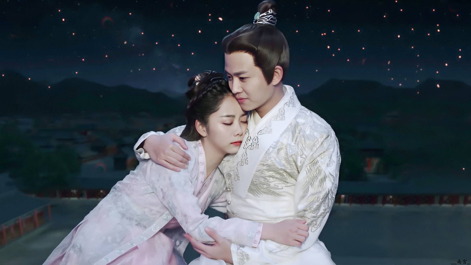 张伟丽与拳迷互动现场气氛热烈,张伟丽的拳击生涯